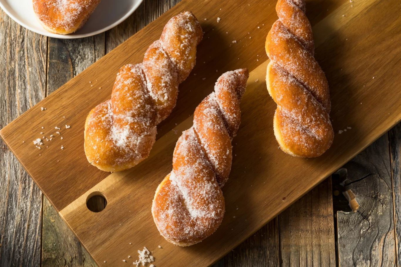 Zakręcone pączki znane są na całym świecie pod różnymi nazwami Zakręcone pączki znane są na całym świecie pod różnymi nazwami