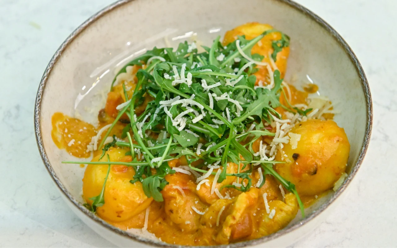 Kluski śląskie z sosem dyniowym