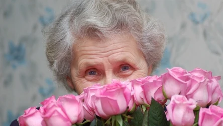 Statystyki pokazują, że popularność imienia Róża rośnie z roku na rok. Kiedyś nie było tak lubiane