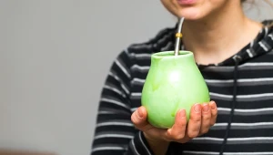 Pij zamiast kawy. Poczujesz przypływ energii, a kilogramy polecą w dół 