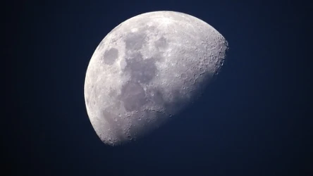 Zbliża się październikowa pełnia Księżyca. Tym znakom zodiaku przyniesie szczęście