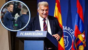 Na zdjęciu bramkarze FC Barcelona Wojciech Szczęsny i Inaki Pena oraz prezes Joan Laporta