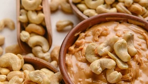 Orzechy nerkowca są źródłem cennego białka oraz wielu witamin