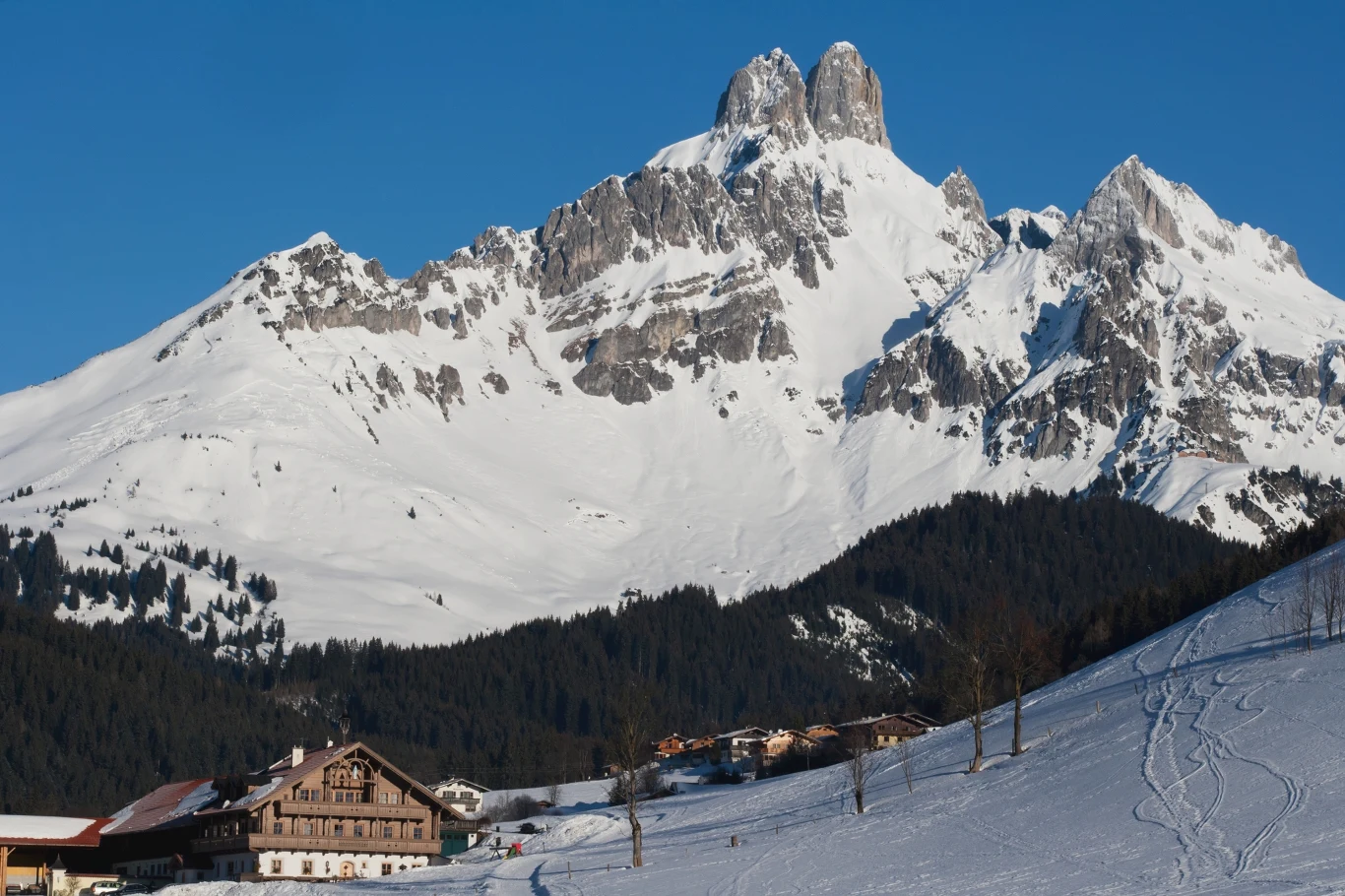 Filzmoos to urocze miasteczko w sercu austriackich Alp. W sam raz na zimowy wypad we ferie. 
