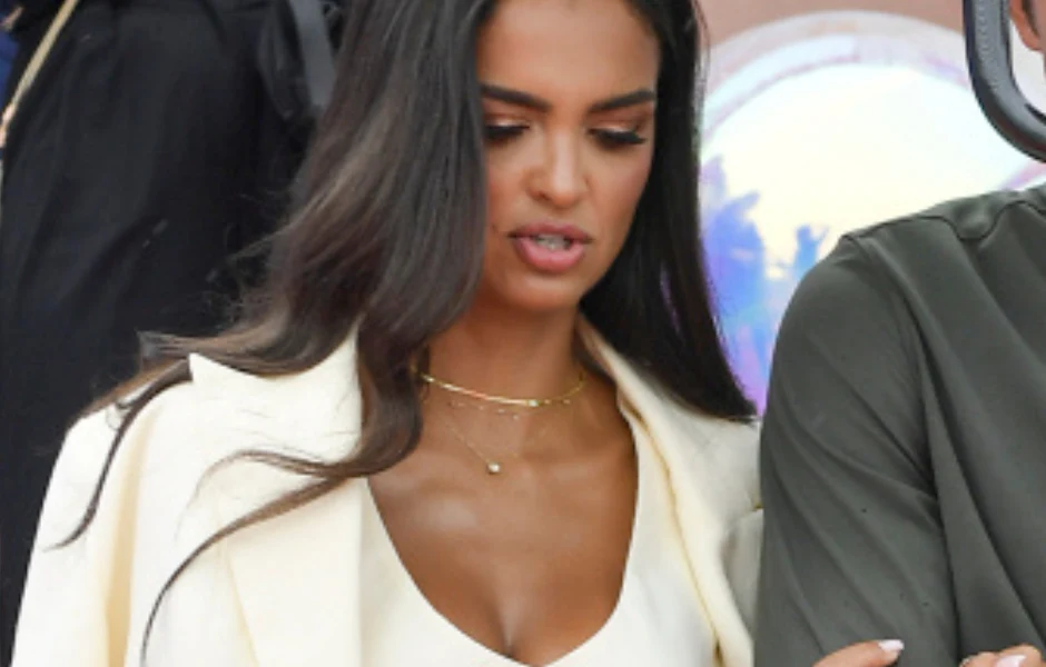 Klaudia El Dursi Klaudia El Dursi