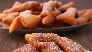 Ten przepis jest przekazywany z pokolenia na pokolenie. Nie ma lepszych faworków