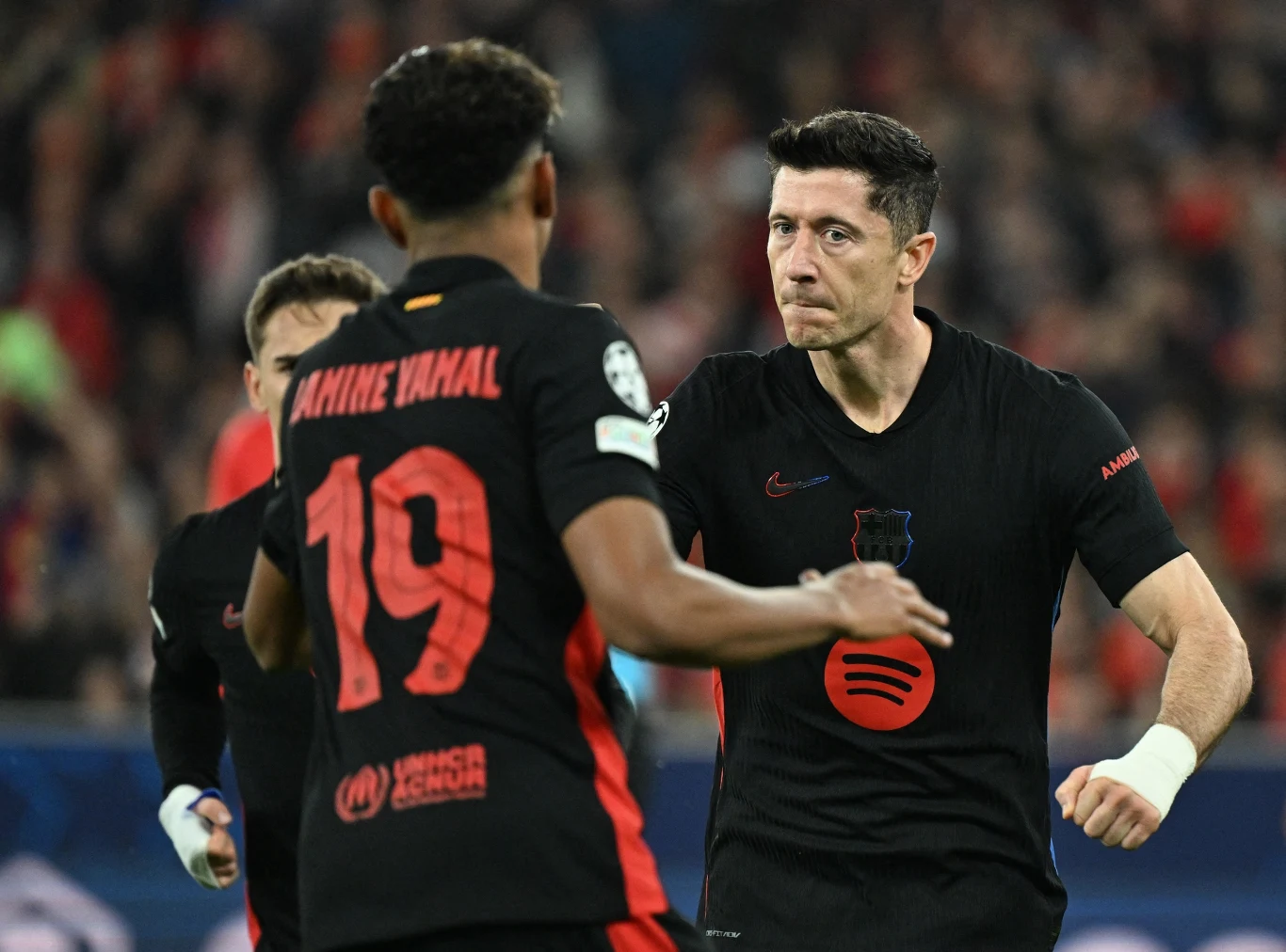 Lamine Yamal i Robert Lewandowski Lamine Yamal i Robert Lewandowski