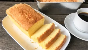 Po co czekać do Wielkanocy, jak można zrobić na weekend. Babka z egzotyczną nutą jest genialna