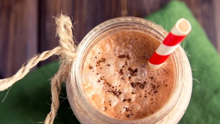 Dieta odchudzająca nie musi być wyzwaniem. Słodycze zastąpisz tym prostym koktajlem