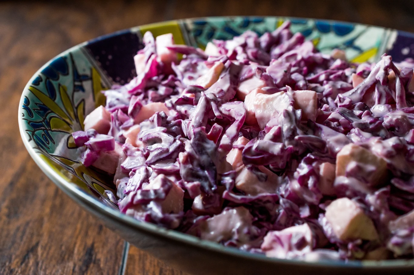 Pyszna i zdrowa. Ta surówka podbije twoje kubki smakowe Pyszna i zdrowa. Ta surówka podbije twoje kubki smakowe