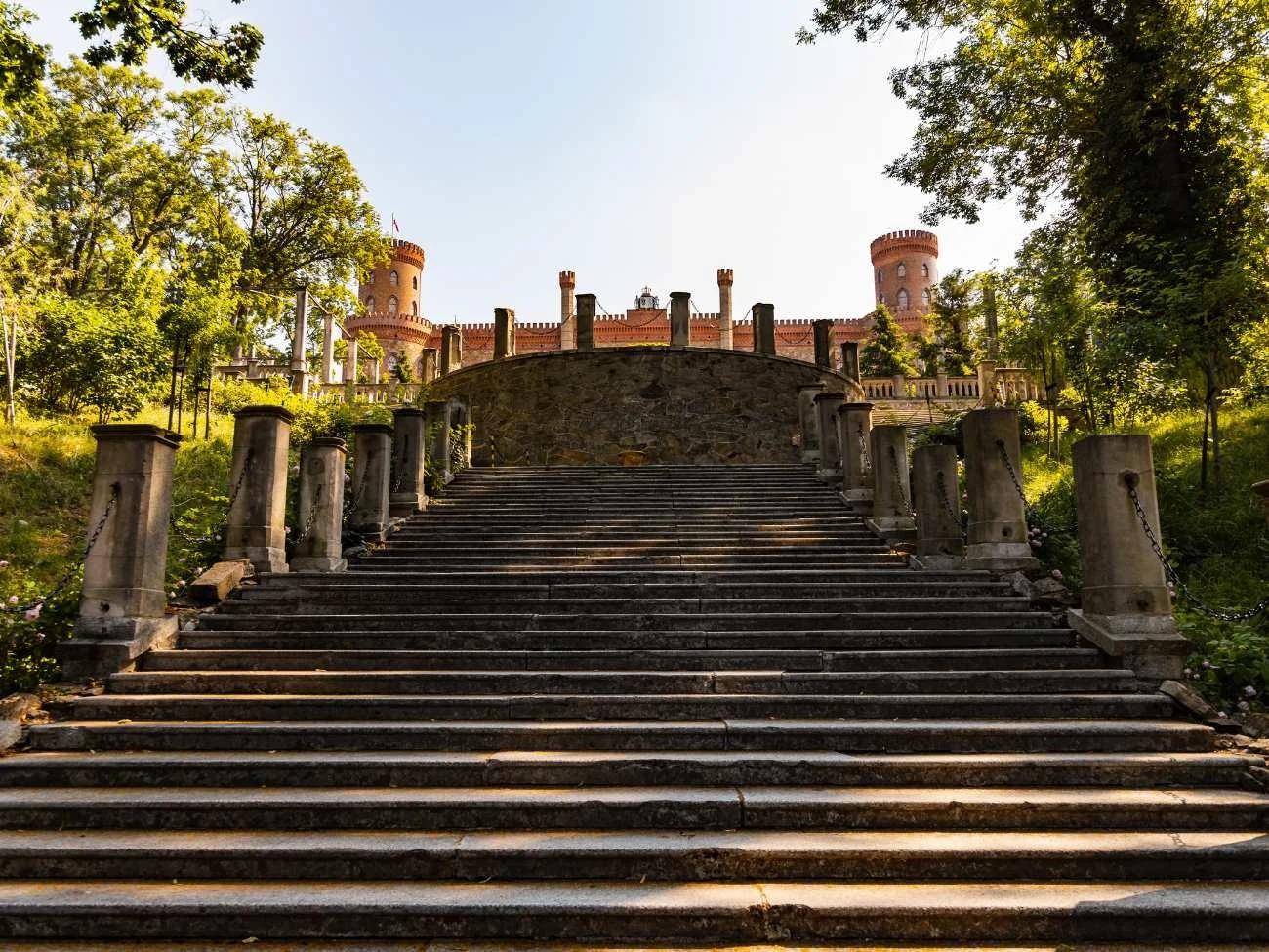 Perła architektoniczna Dolnego Śląska powstała na wzgórzu Perła architektoniczna Dolnego Śląska powstała na wzgórzu