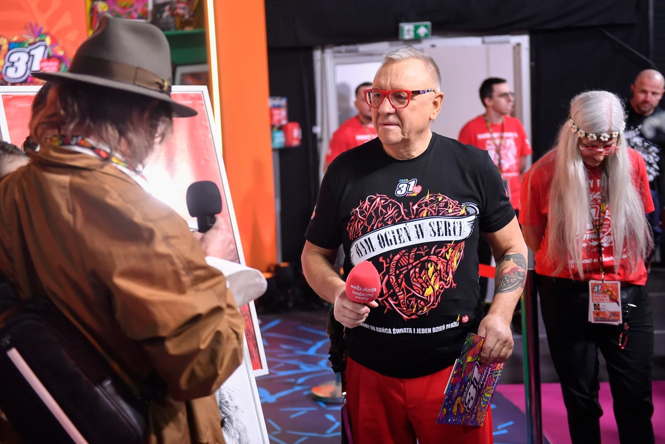 Jerzy Owsiak, sztab Wielkiej Orkiestry Świątecznej Pomocy Jerzy Owsiak, sztab Wielkiej Orkiestry Świątecznej Pomocy