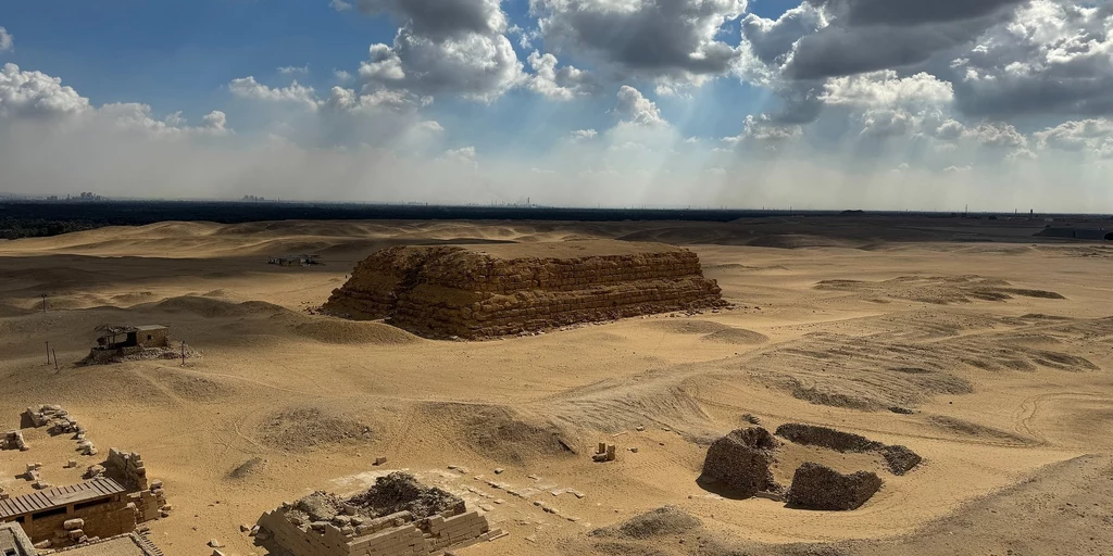 Polscy archeolodzy zbadają grobowiec faraona Szepseskafa. Egipt wydał zgodę.