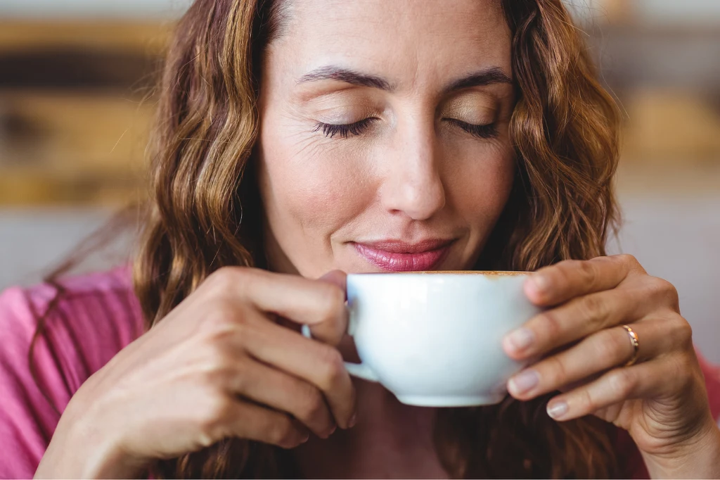 Regularne picie naparu z czystka łagodzi przewlekłe stany zapalne i usuwa nadmiar toksyn z organizmu