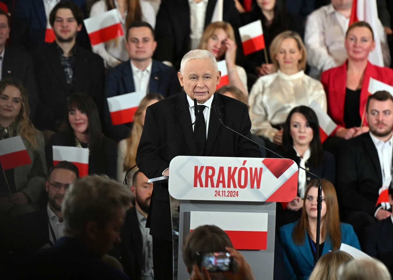 Jarosław Kaczyński na konwencji podczas której PiS poparło Karola Nawrockiego w roli kandydata w wyborach prezydenckich 2025