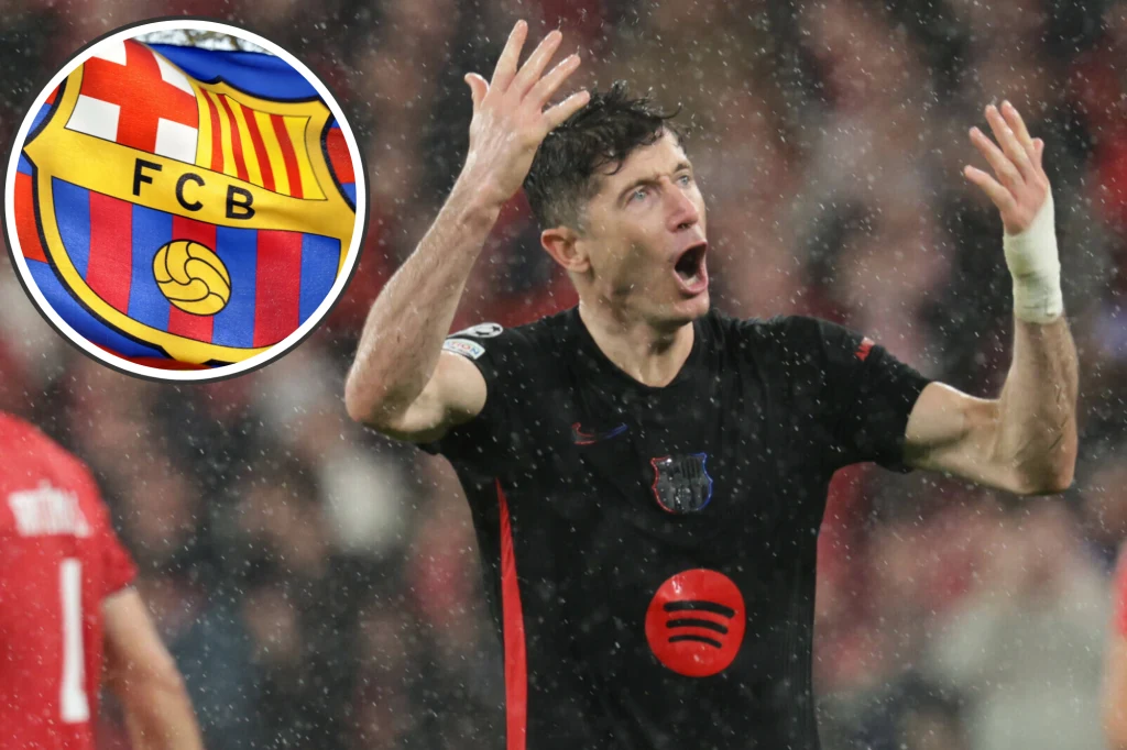 Robert Lewandowski celebrujący gola strzelonego dla FC Barcelona