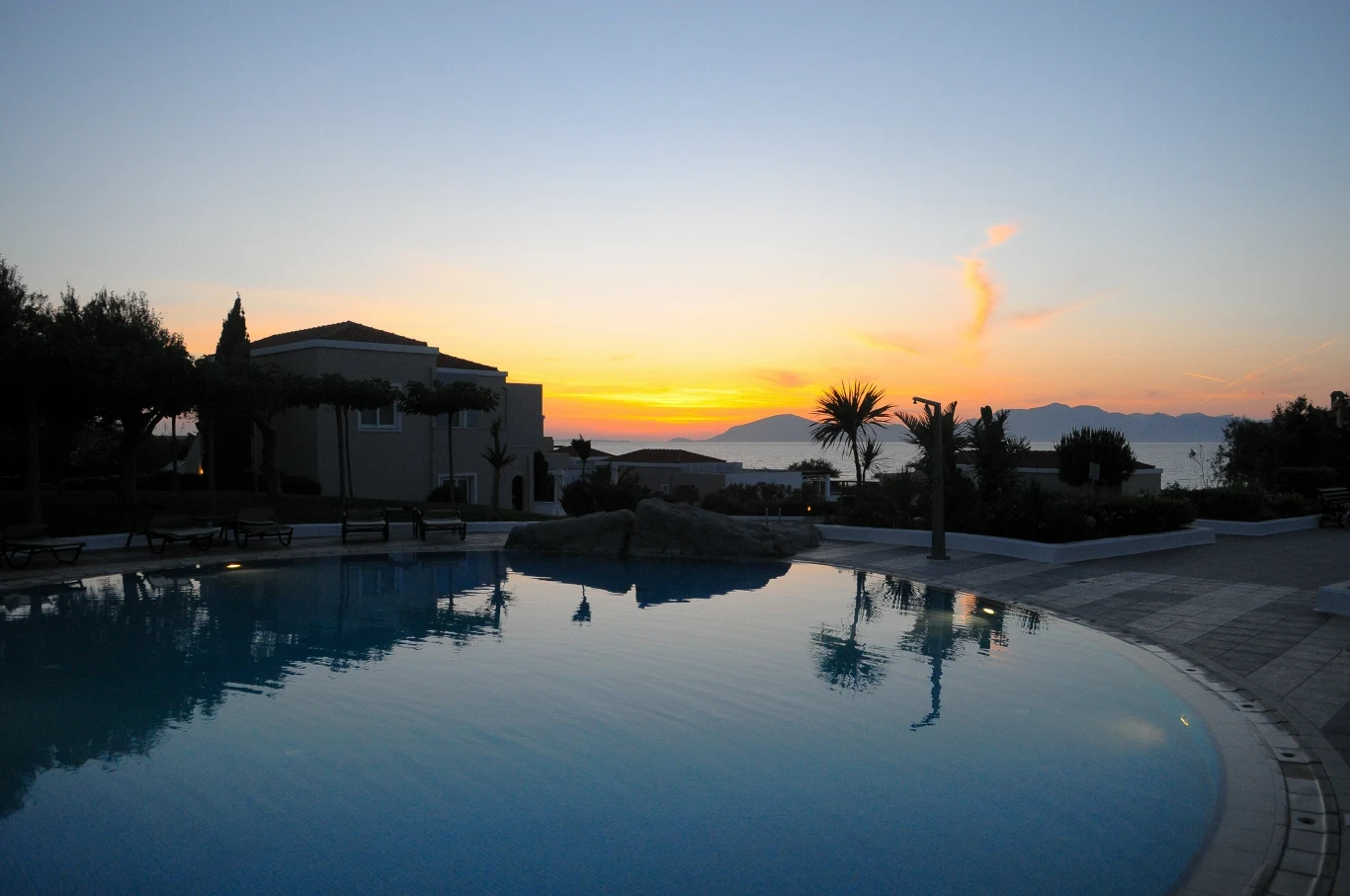 Na wyspie Kos można podziwiać wyjątkowe zachody Słońca. W tym celu warto między innymi odwiedzić wioskę Zia.