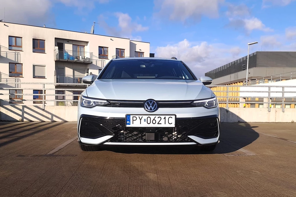 Volkswagen Golf Variant z miękką hybrydą to auto praktyczne i zarazem oszczędne. 