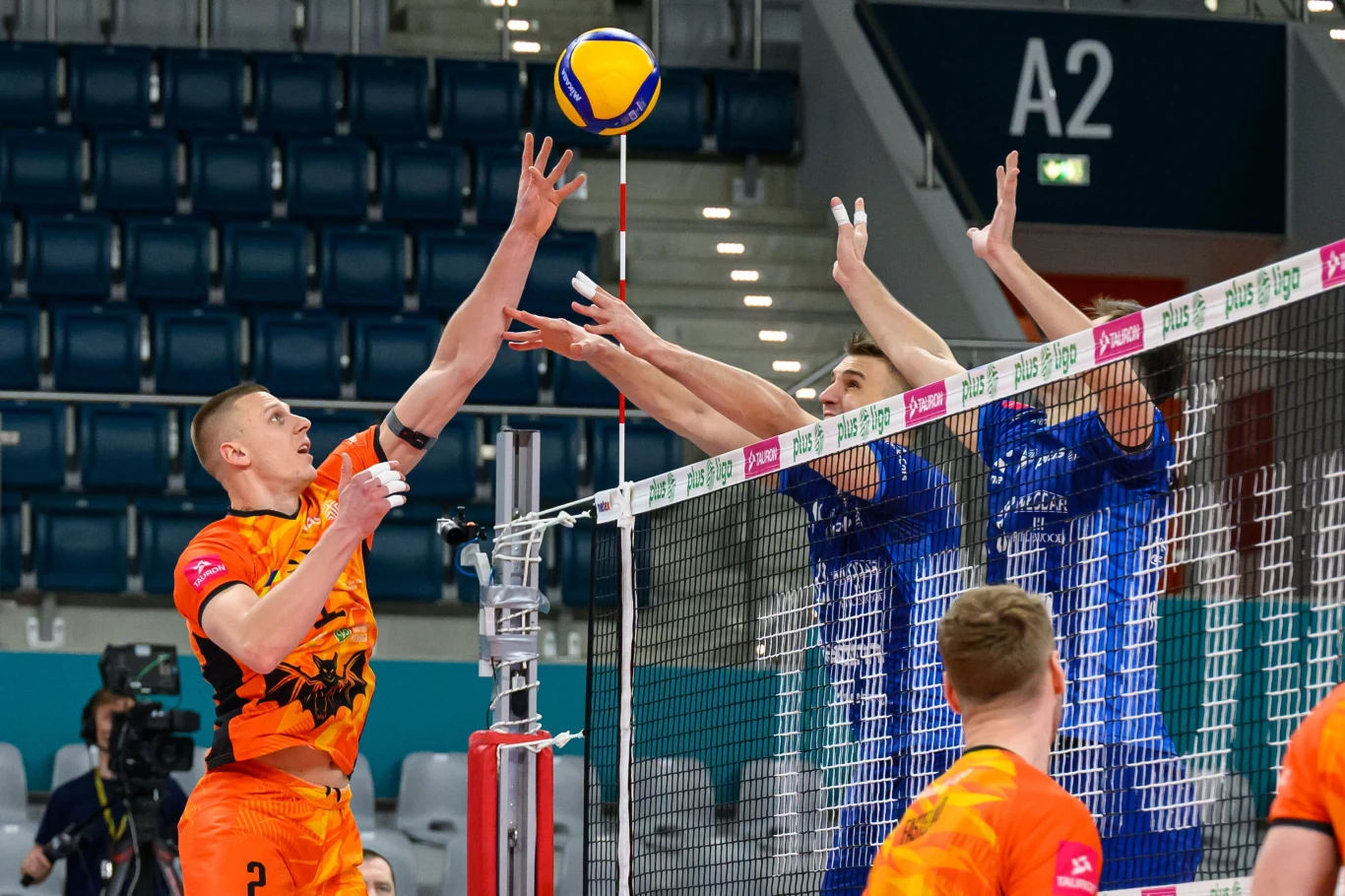 Atakuje Ilja Kowaliow (Barkom Każany Lwów)