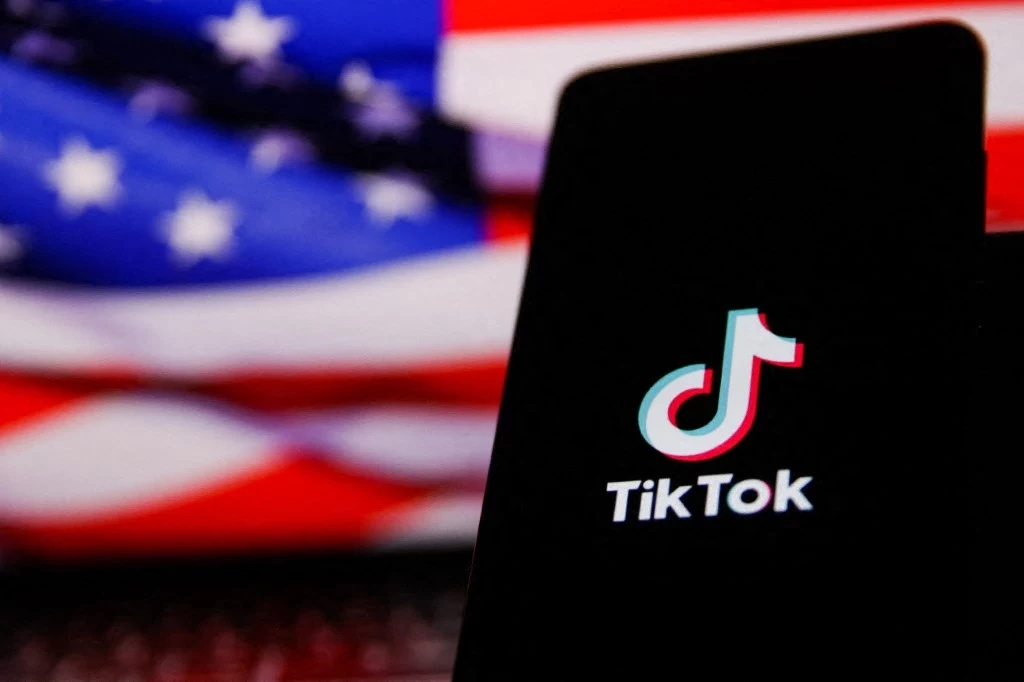 Kto kupi TikToka? Donald Trump twierdzi, że znalazł nabywcę. "To grupa bardzo bogatych ludzi" Kto kupi TikToka? Donald Trump twierdzi, że znalazł nabywcę. "To grupa bardzo bogatych ludzi"