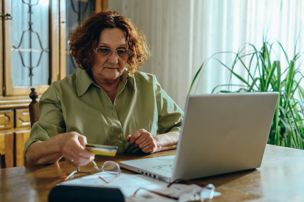 ZUS zapewnia, że jeśli ktoś będzie miał problem z odnalezieniem odpowiednich dokumentów, pomoże każdemu kto zgłosi się do swojego lokalnego oddziału