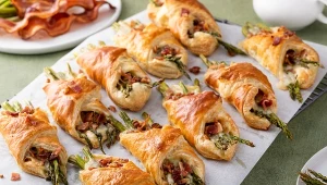 Z ciasta francuskiego możesz zrobić pyszne zawijane przekąski