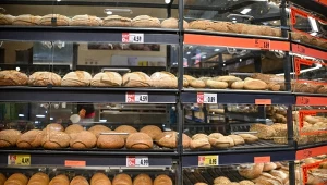 KE zatwierdziła składnik żywności. Do sklepów trafi chleb z mączką z owadów?