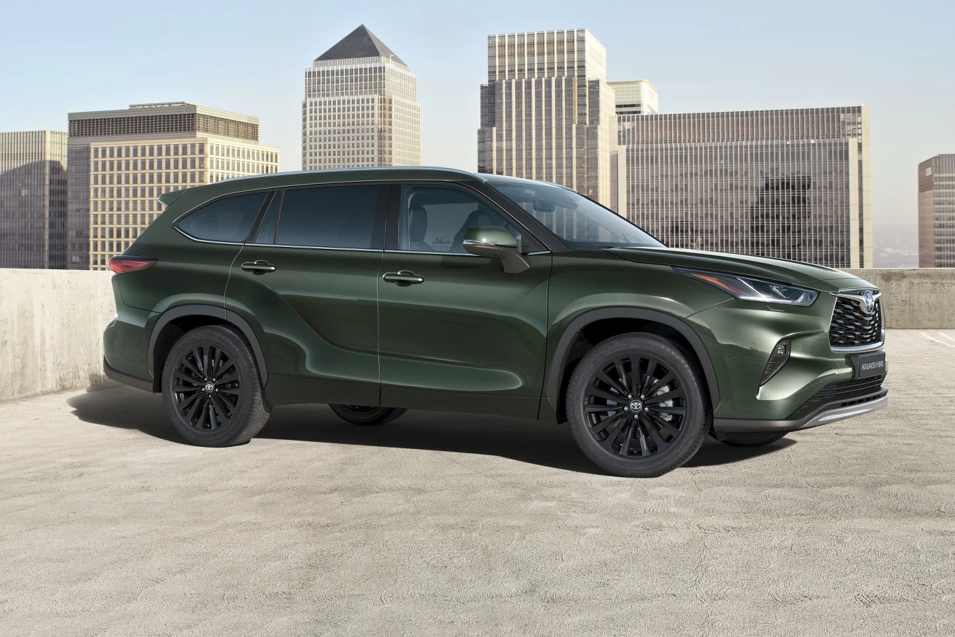 Toyota Highlander startuje obecnie od 279 tys. zł.