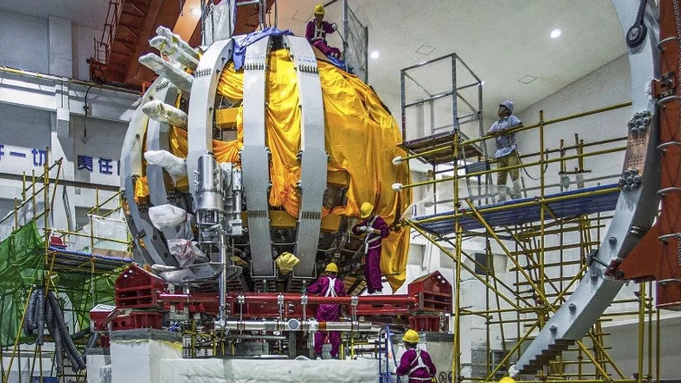 Chiński reaktor fuzyjny EAST ustanawia nowy, niesamowity rekord Chiński reaktor fuzyjny EAST ustanawia nowy, niesamowity rekord