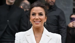 Elegancka Eva Longoria w białym garniturze zrobiła furorę na Paryskim Tygodniu Mody