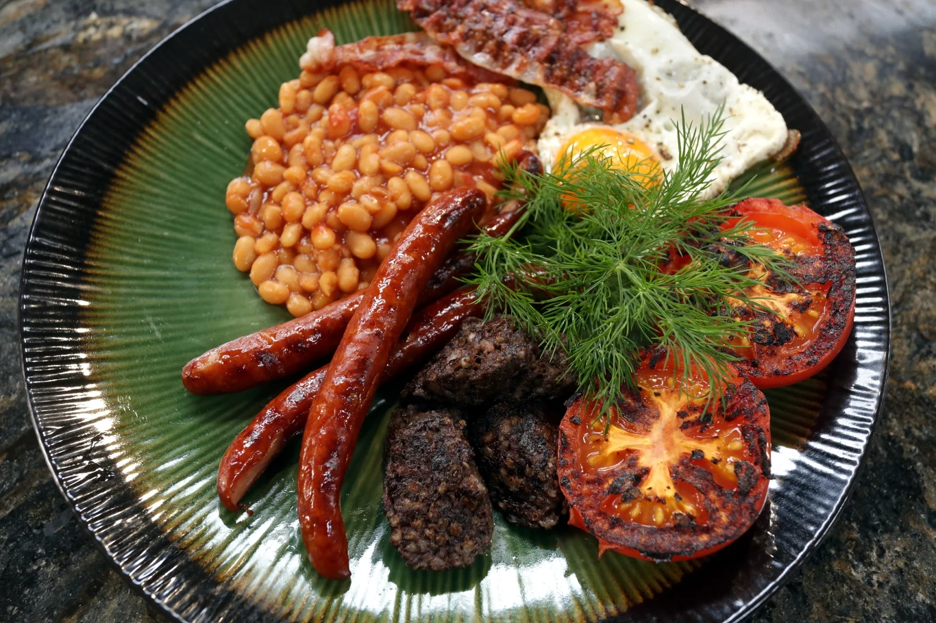 Śniadanie angielskie to poranny klasyk Śniadanie angielskie to poranny klasyk