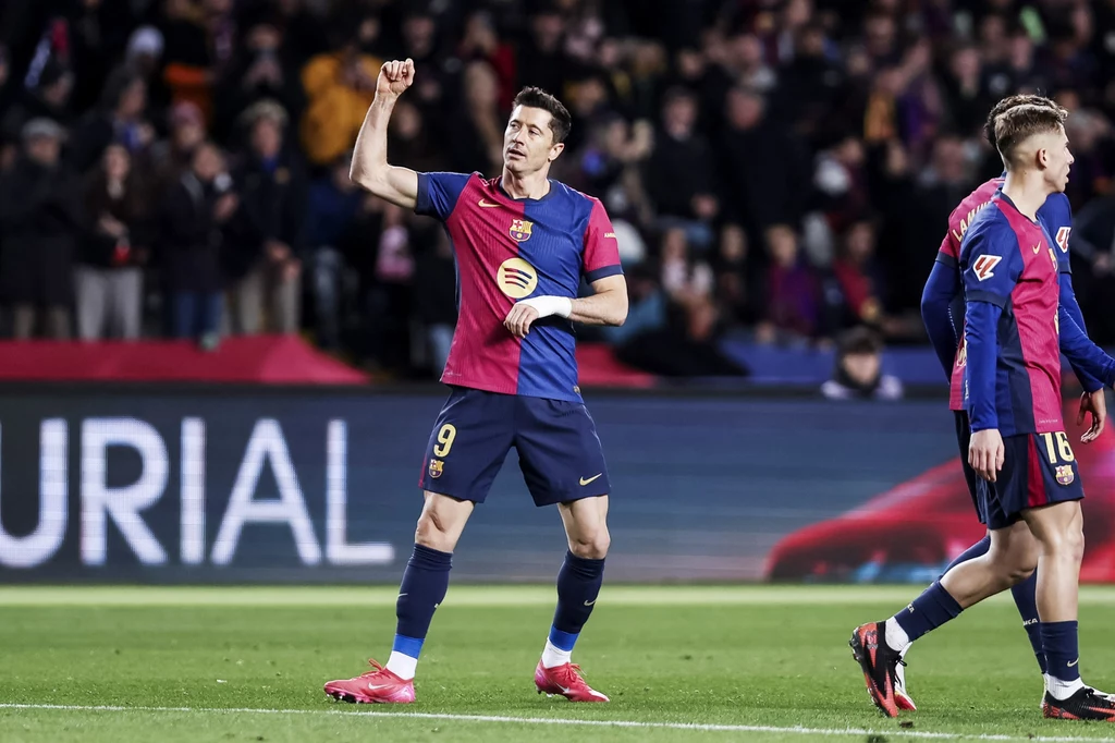 Robert Lewandowski (FC Barcelona) Robert Lewandowski (FC Barcelona)