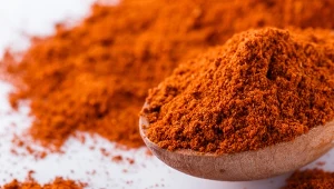 Ta pikantna, lekko słodka przyprawa podbije twoją kuchnię. Mieszankę zrobisz sam