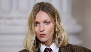 Anja Rubik w odważnej stylizacji na pokazie. Wszyscy patrzyli tylko na nią