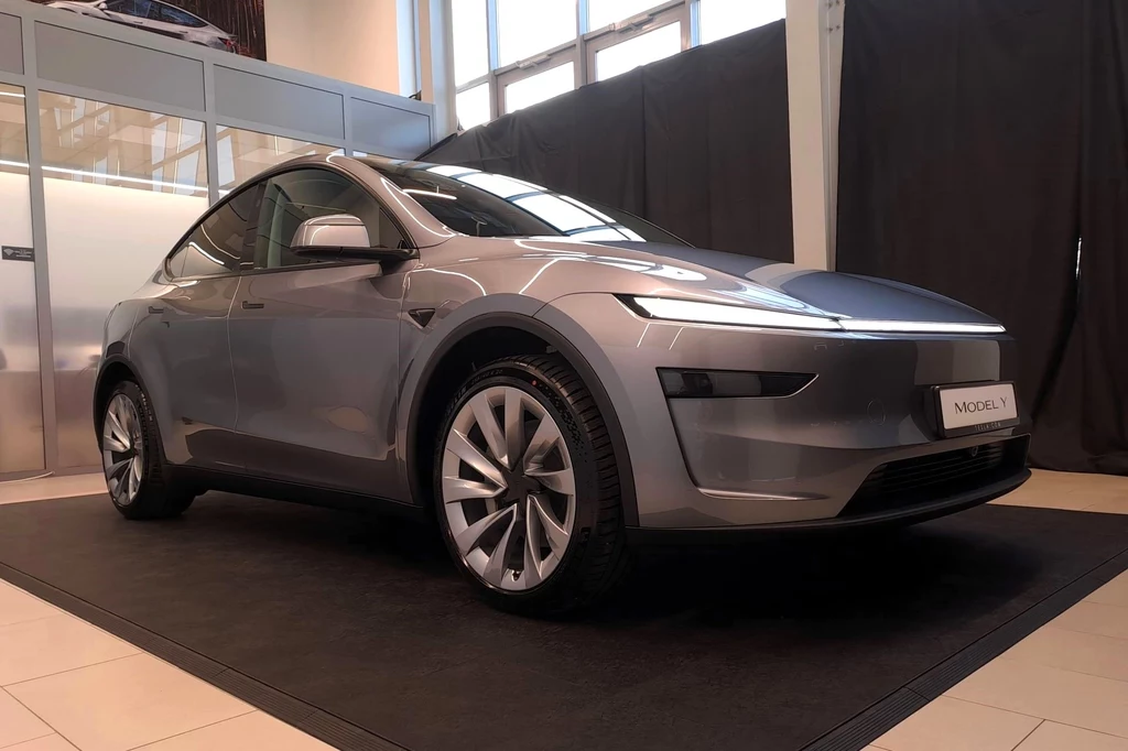 Nowa Tesla Model Y w Polsce. Widziałem ją z bliska.