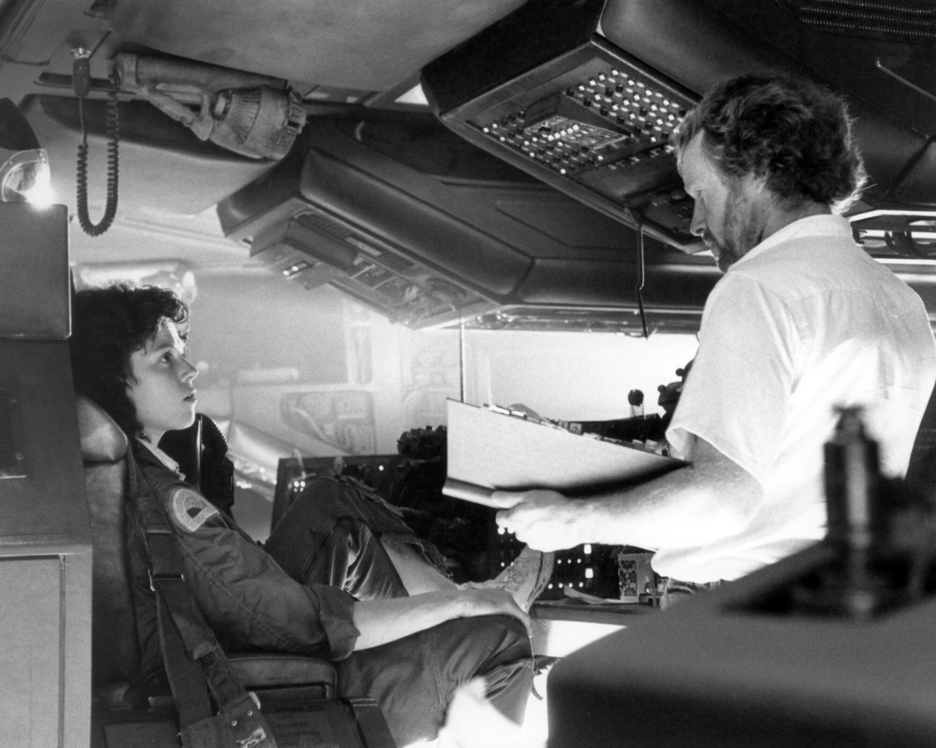 Ridley Scott i Sigourney Weaver na planie "Obcego" Ridley Scott i Sigourney Weaver na planie "Obcego"