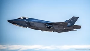Ministerstwo Obrony Narodowej pokazało pierwszy oblot F-35 Husarz z Polakiem za sterami
