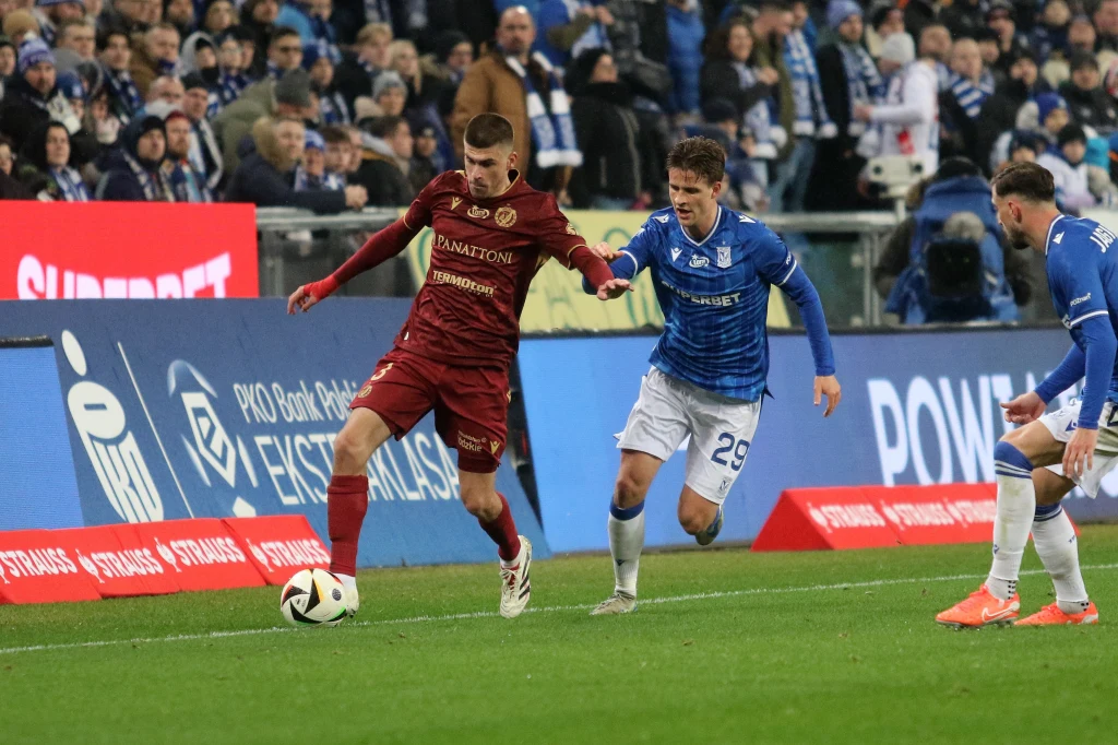 Rasmus Carstensen zadebiutował na ligowych boiskach w barwach Lecha Poznań Rasmus Carstensen zadebiutował na ligowych boiskach w barwach Lecha Poznań