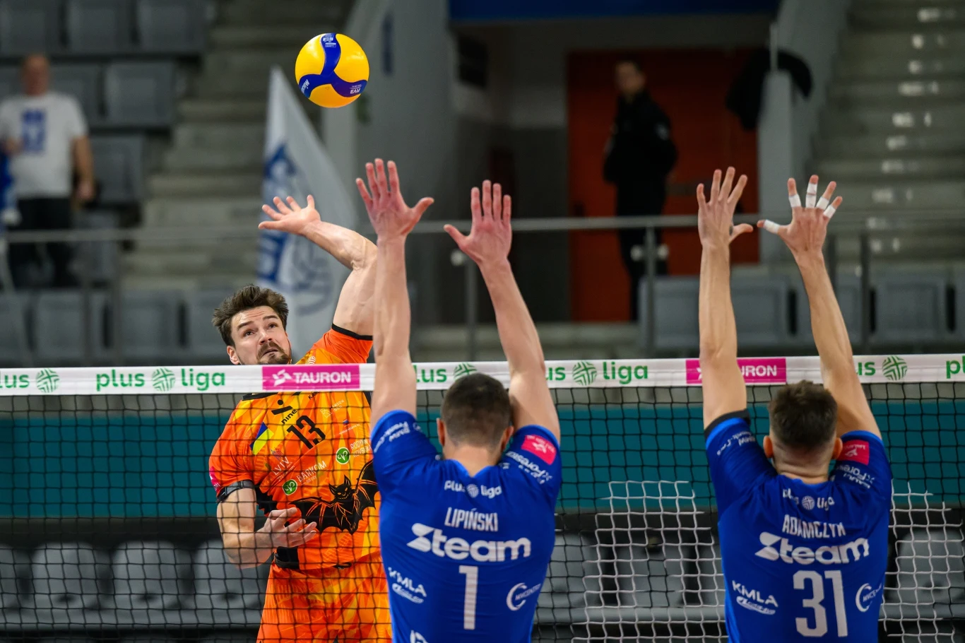 Atakuje Wasyl Tupczij