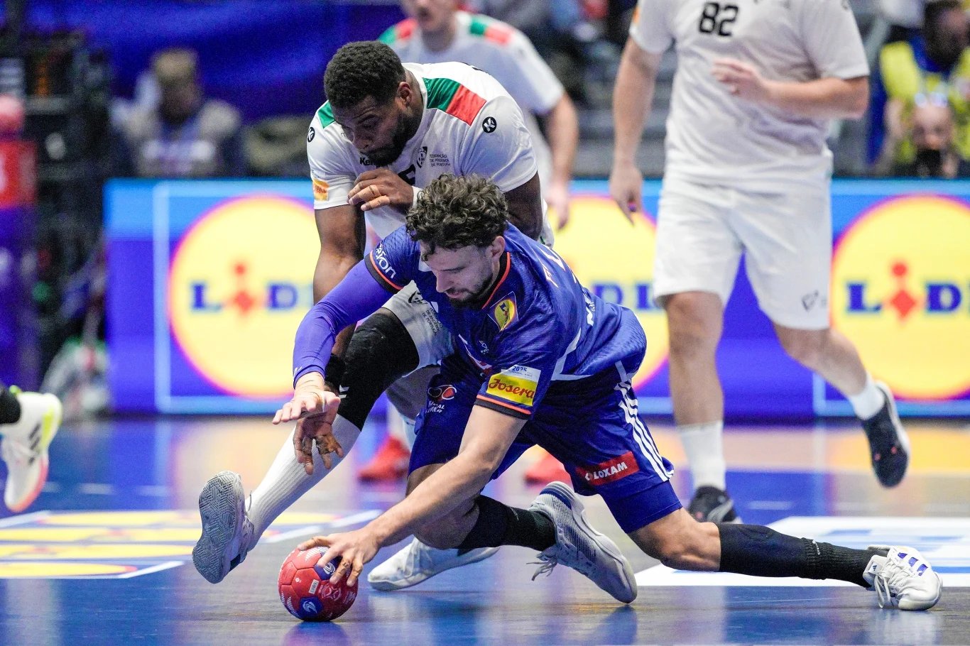 Nedim Remili i Victor Iturriza