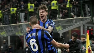 Nicola Zalewski i Stefan De Vrij