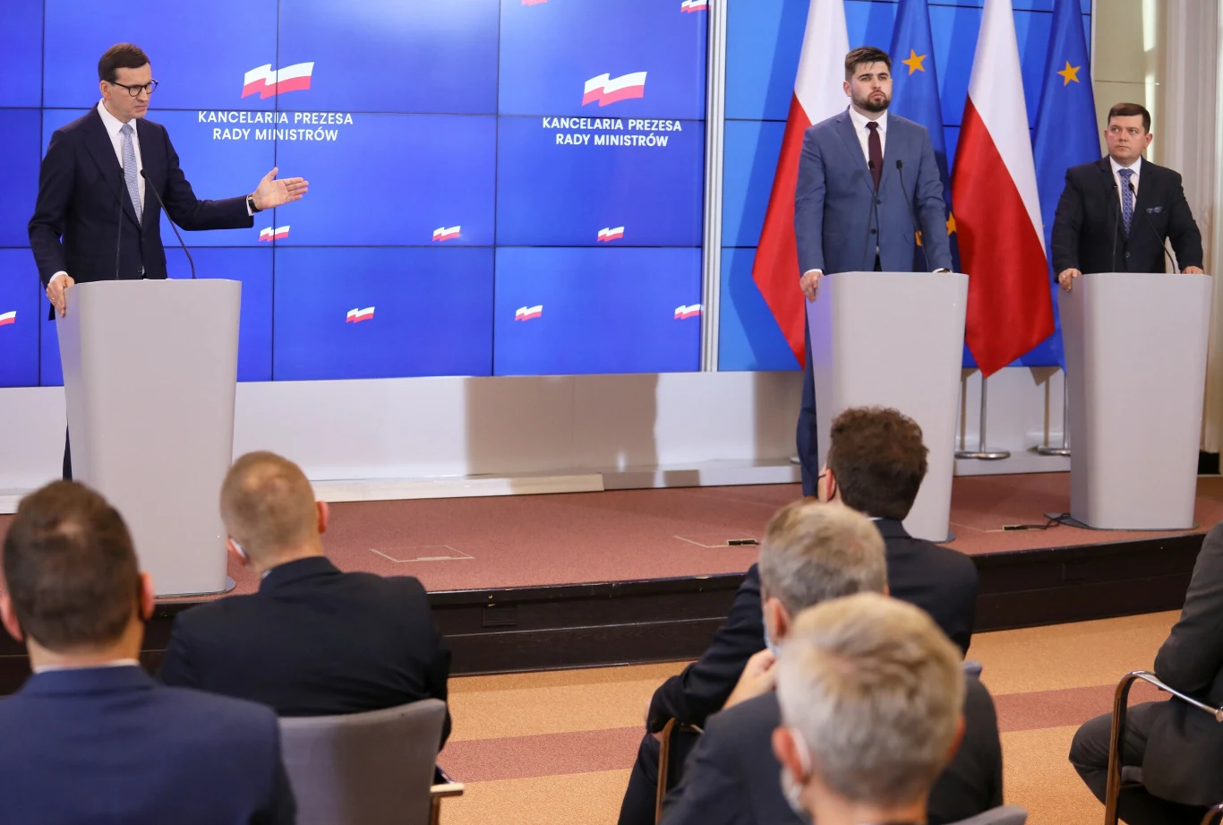 Prezydent Jacek Wójciki (z prawej) na konferencji byłego premiera Mateusza Morawieckiego.