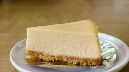 Jak zrobić prosty i smaczny sernik bez pieczenia?