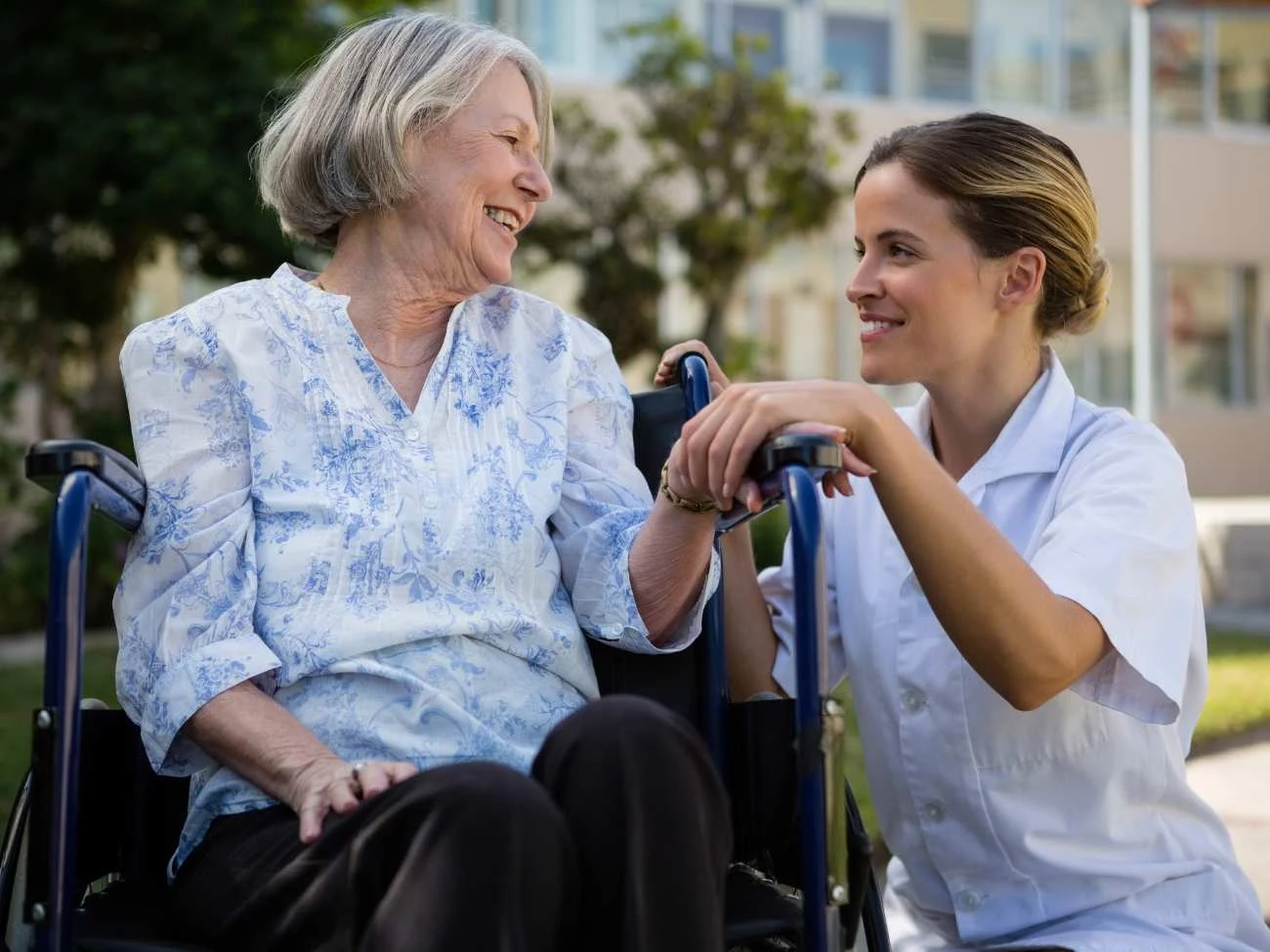 Opiekun osoby starszej - czy to jeden z zawodów przyszłości? 