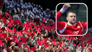 Kamil Syprzak na tle polskich kibiców piłki ręcznej