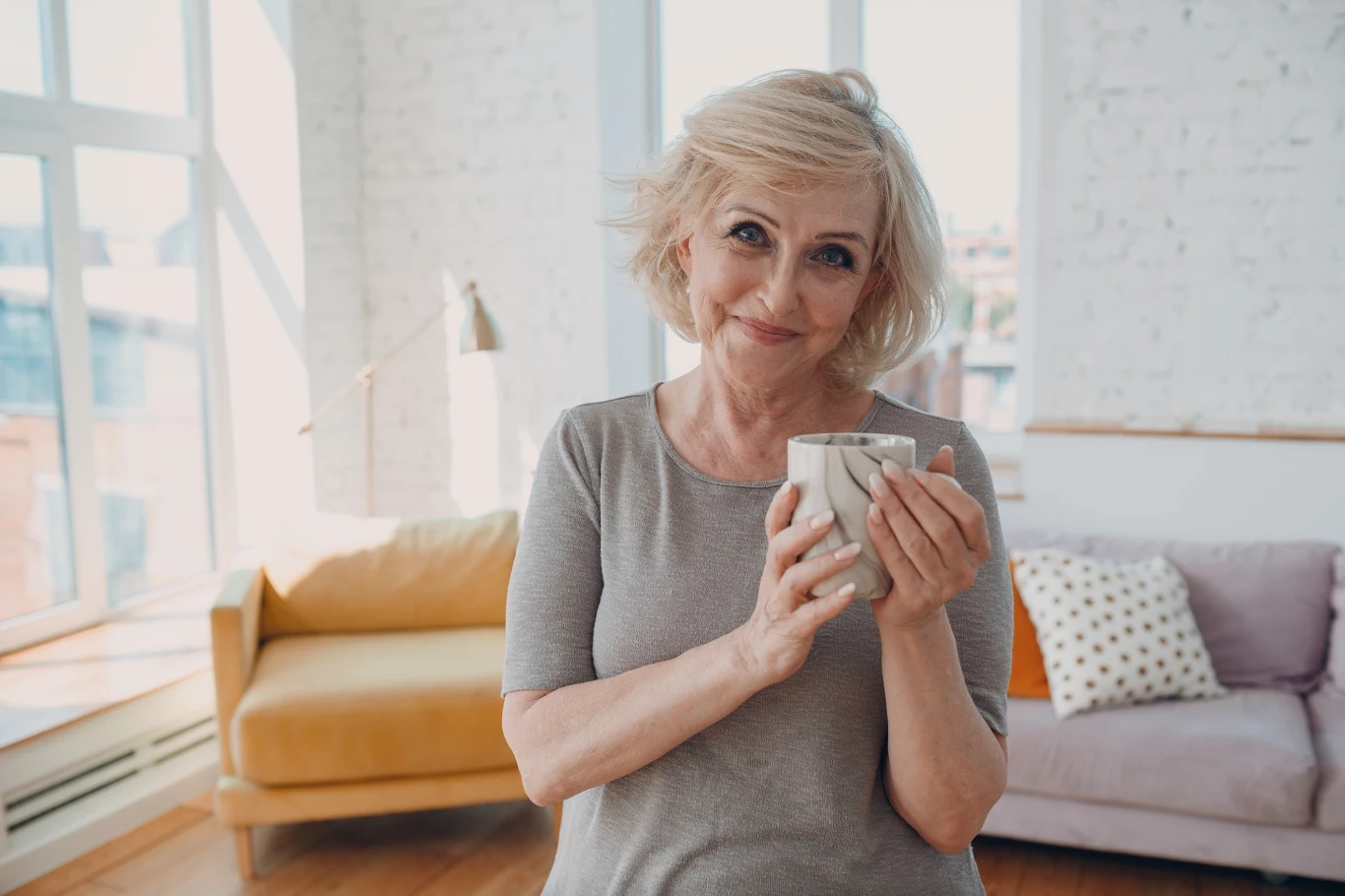 Zielona herbata pomaga zmniejszyć apetyt na słodkie. Dlaczego jeszcze warto ją pić zamiast zwykłej herbaty?