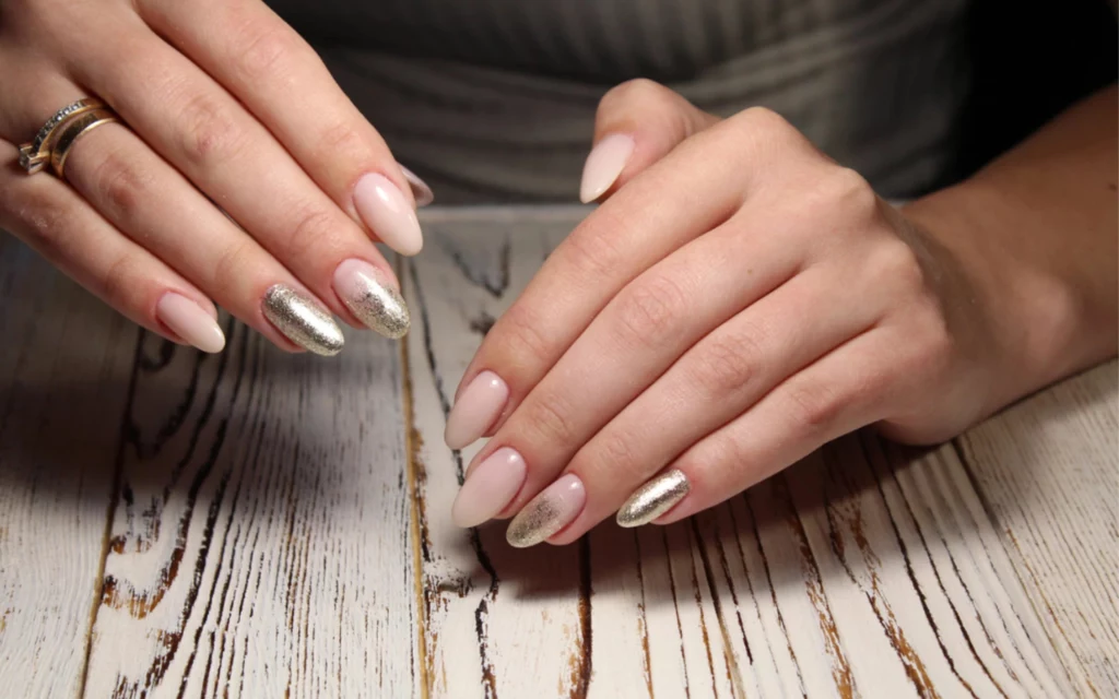 Silver Tip Nails 