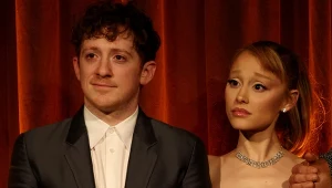 Ethan Slater i Ariana Grande