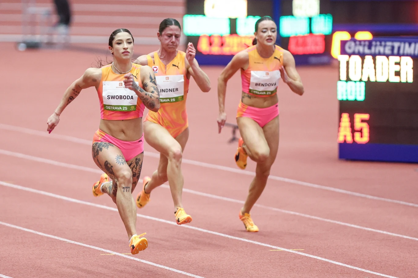 Ewa Swoboda w swoim rekordowym biegu w Ostrawie Ewa Swoboda w swoim rekordowym biegu w Ostrawie