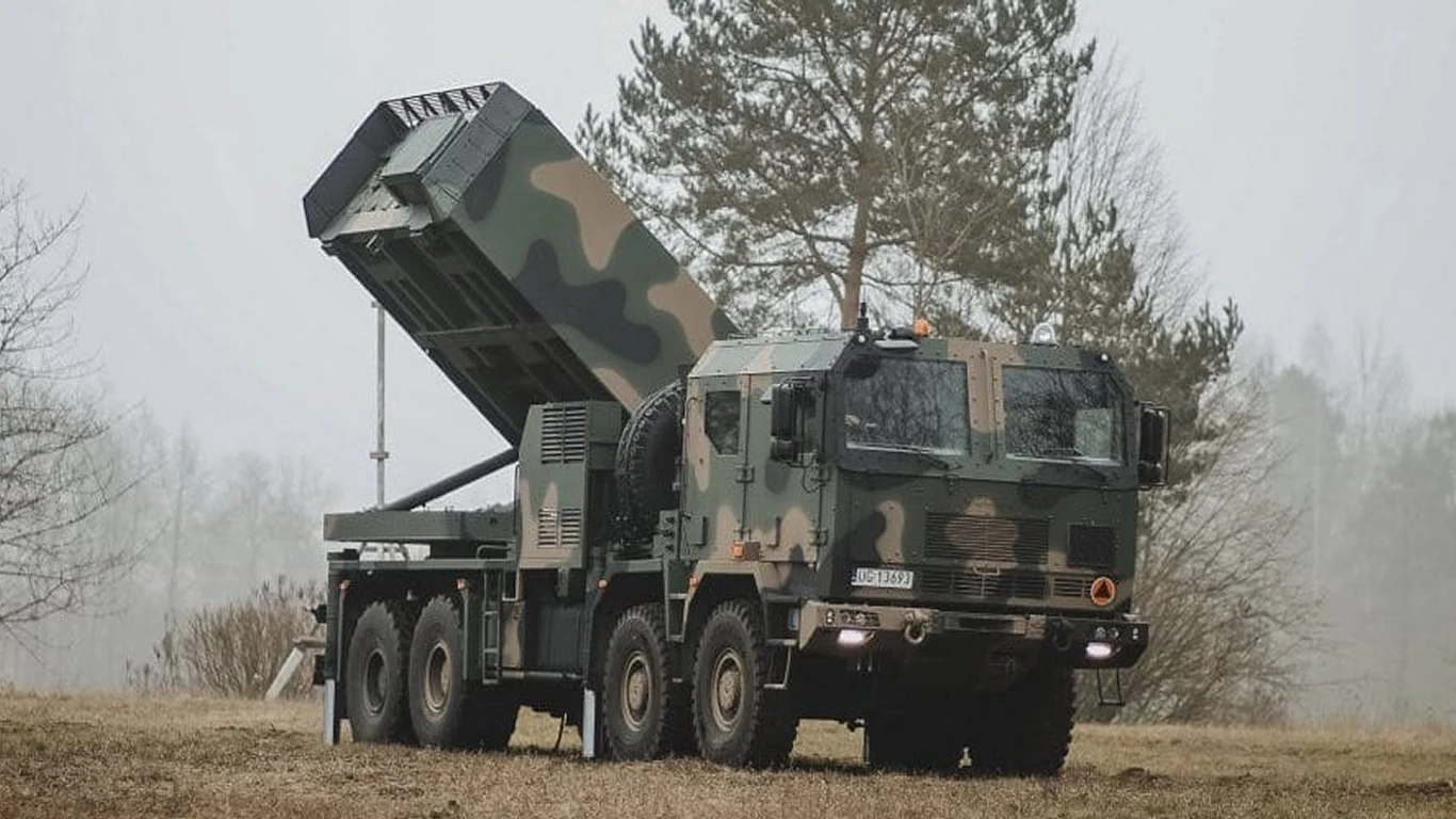 Wojsko Polskie chwali się potężnymi wyrzutniami Homar-K Wojsko Polskie chwali się potężnymi wyrzutniami Homar-K